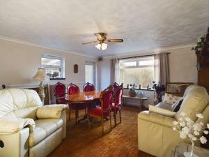 Garden room- click for photo gallery